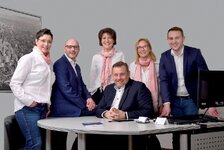 Bild 2 AXA Versicherungen Nacken in Kaarst
