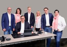 Bild 1 AXA Versicherungen Nacken in Kaarst