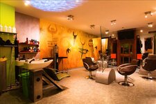 Bild 6 Viva-Capelli Friseurgeschäfte Uecker Gebauer GmbH in Krefeld