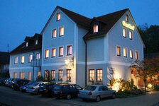 Bild 7 Am Schloß in Pilsach