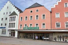 Bild 1 Heilingbrunner KG in Cham