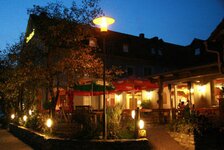 Bild 10 Am Schloß in Pilsach