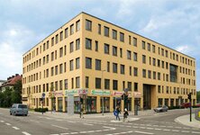 Bild 1 Neue Apotheke mit Neuem Sanitätshaus St. Josef in Regensburg