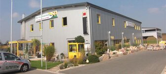 Bild 1 Der Gartenzwerg in Seukendorf