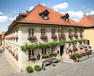 Bild 1 Zum Goldenen Ochsen Besitzer Familie Oehler in Sommerhausen