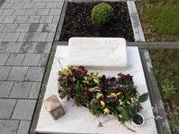 Bild 3 Grabmale Brunner in Nürnberg
