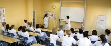 Bild 2 Berufsfachschule für Kosmetik u. Fusspflege in Nürnberg