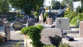 Bild 1 Lauterbach-Schiller Grabmale in Wirsberg