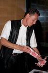 Bild 8 Zaubernde Hände Philipp Schwarz in Stein