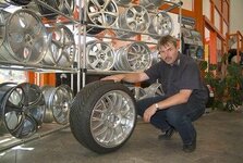 Bild 5 Reifen Lorenz GmbH Reifen- u. Auto-Service Fahrzeugvermessung in Fürth