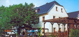 Bild 7 Schröder in Dresden