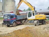 Bild 4 Holger Gruber - Fuhr- & Baggerbetrieb in Reichenbach