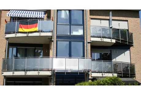 Eigentümer Bilder Simon Kronenberg Neuss