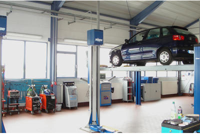 Bildergallerie Angelicchi Franco Autowerkstatt Karosseriebau Unfallreparatur Auto PKW Sennfeld