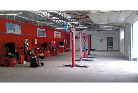 Bracco Reifenhandel R + F GmbH aus Dortmund Bracco Reifenhandel R + F GmbH aus Dortmund