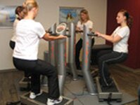 Bild 3 lady's first - Fitness für Frauen in Erlangen