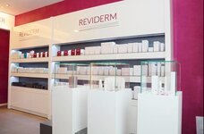 Bild 4 REVIDERM skinmedics feucht in Feucht