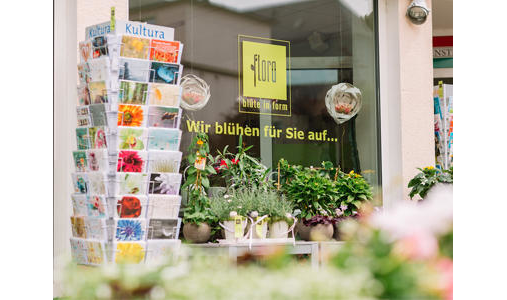 flora blüte in form in Coswig bei Dresden - Logo