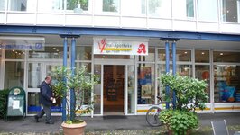 Bild 1 Löwen Apotheke in Krefeld