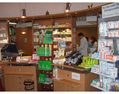 Kundenfoto 2 Glocken-Apotheke in der Kaiserstraße Apothekerin Monika Schiedermair