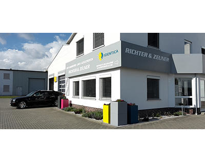 Kundenfoto 4 Autoglas und Autolackierung Richter & Zeuner GmbH