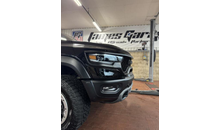 Kundenbild groß 4 James Maurice C.