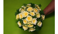 Kundenbild groß 4 Blumen mit Sti(e)l